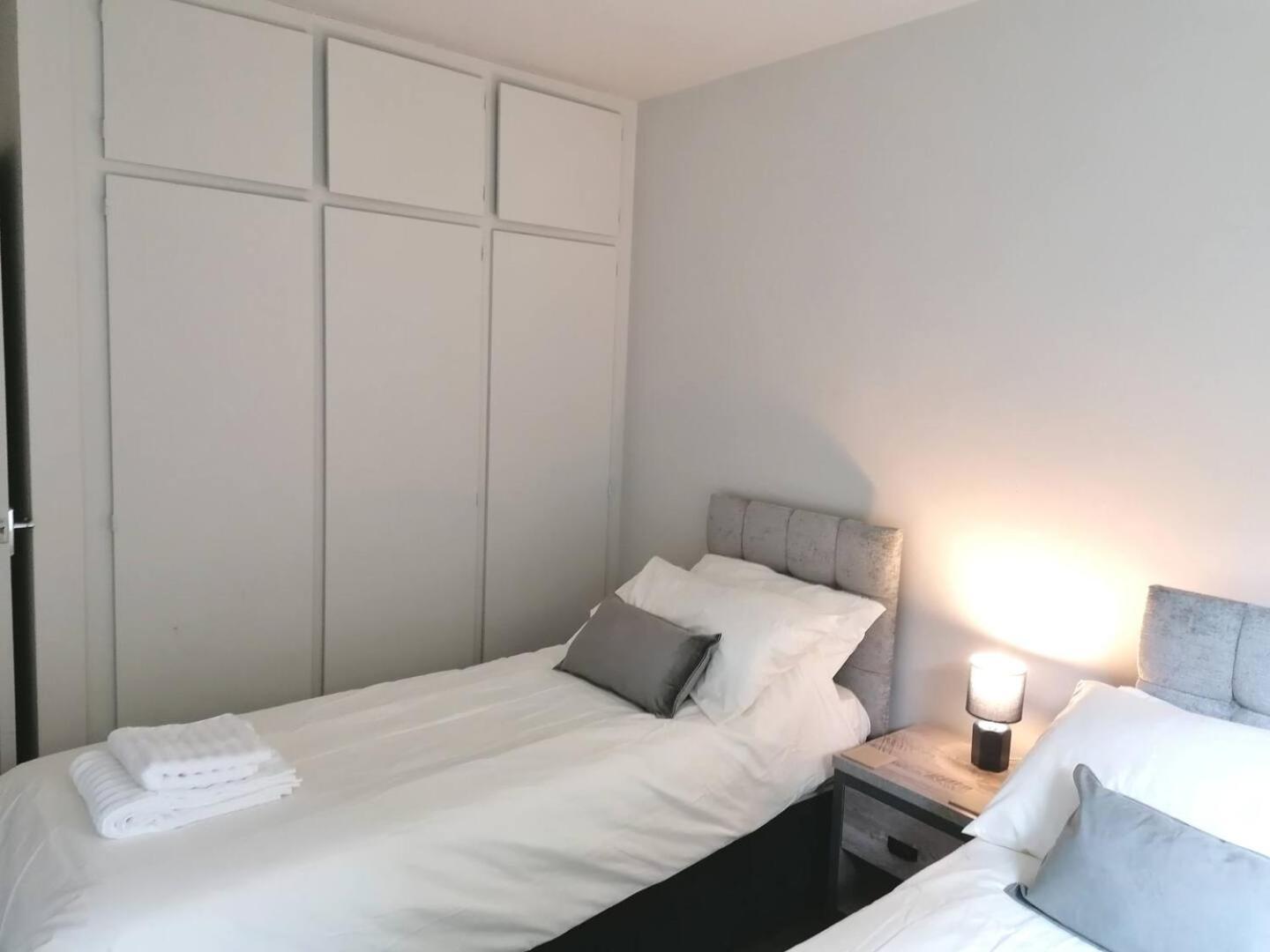3 Bedroom Bungalow Close To Peak District With Garden เชฟฟิลด์ ภายนอก รูปภาพ