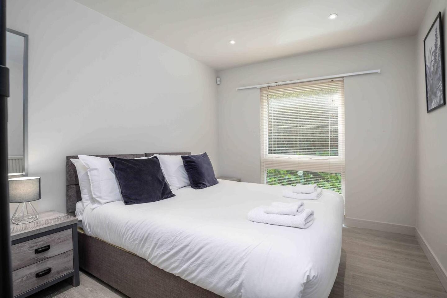 3 Bedroom Bungalow Close To Peak District With Garden เชฟฟิลด์ ภายนอก รูปภาพ