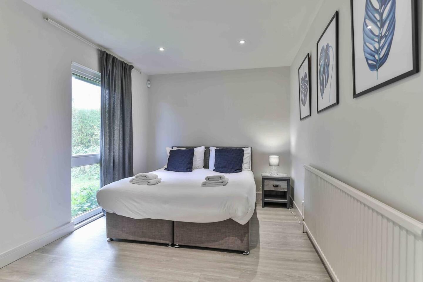 3 Bedroom Bungalow Close To Peak District With Garden เชฟฟิลด์ ภายนอก รูปภาพ