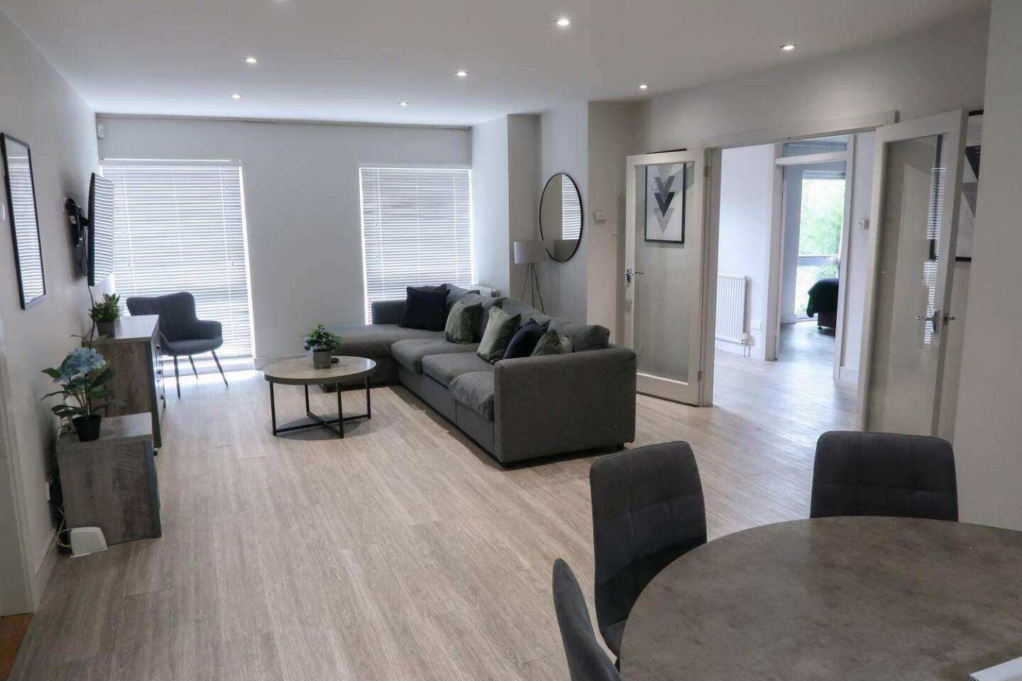 3 Bedroom Bungalow Close To Peak District With Garden เชฟฟิลด์ ภายนอก รูปภาพ